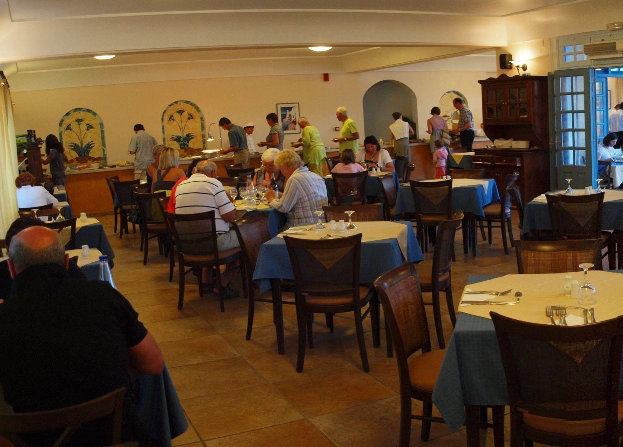 Santo Miramare Beach Resort Perissa  Bagian luar foto