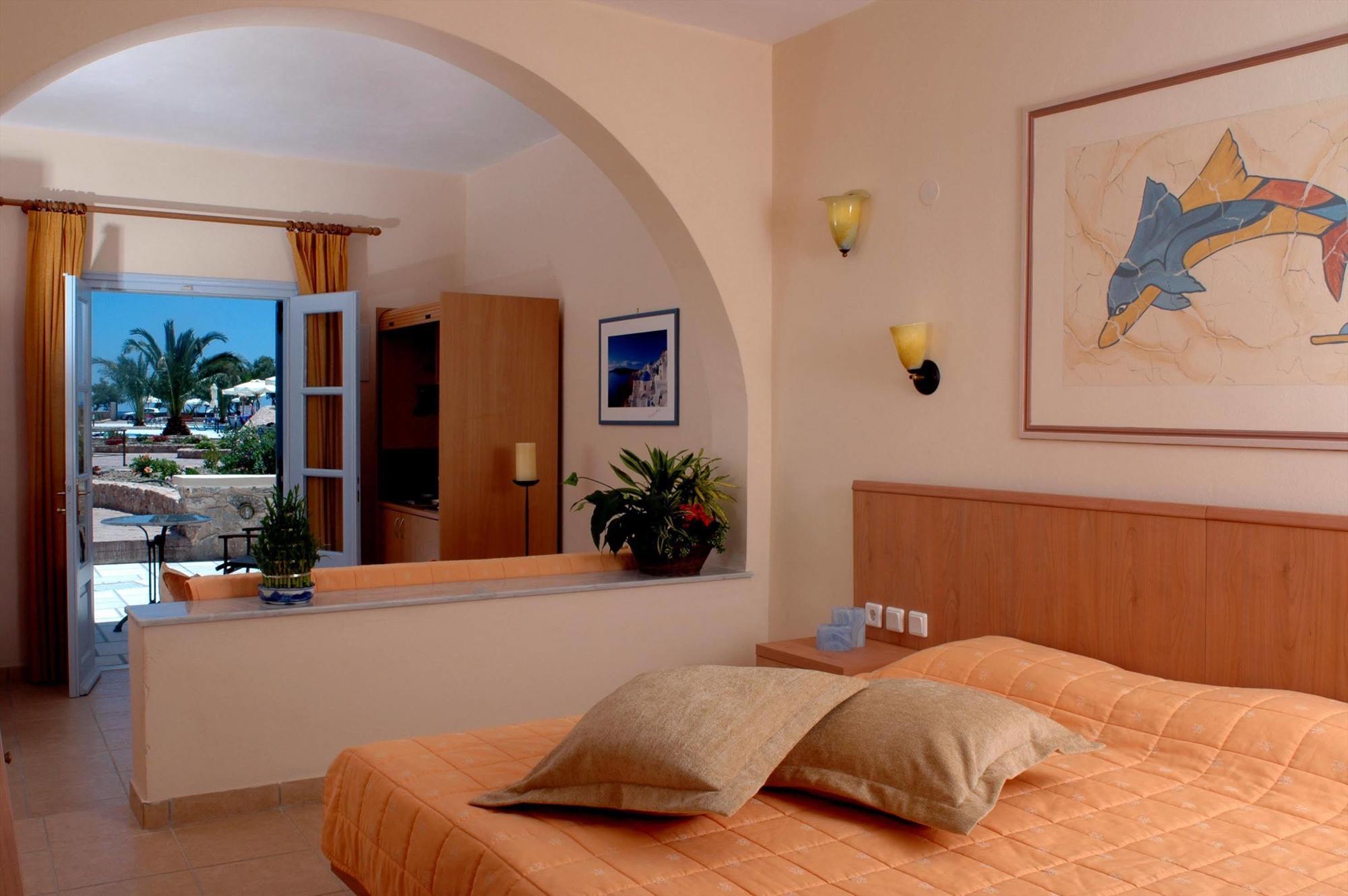 Santo Miramare Beach Resort Perissa  Ruang foto